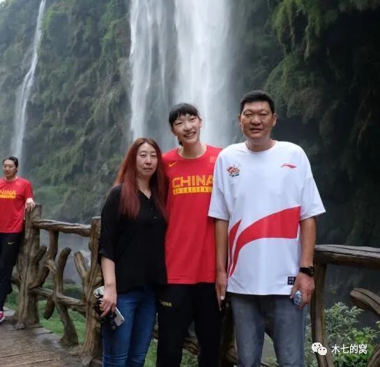 纲手扒开腿做同人游戏